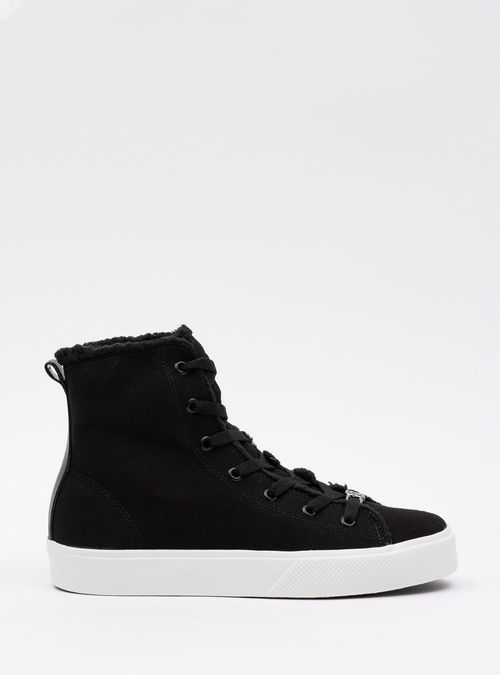 Tênis Petite Jolie Free Preto/Sola Branco PJ7184