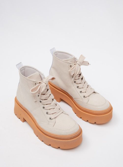 Bota Petite Jolie Off Boot Cru/Sola Avela PJ7475
