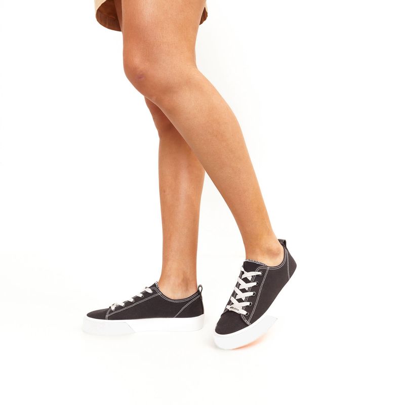 tenis-petite-jolie-free-preto-sola-branco-pj6983-4