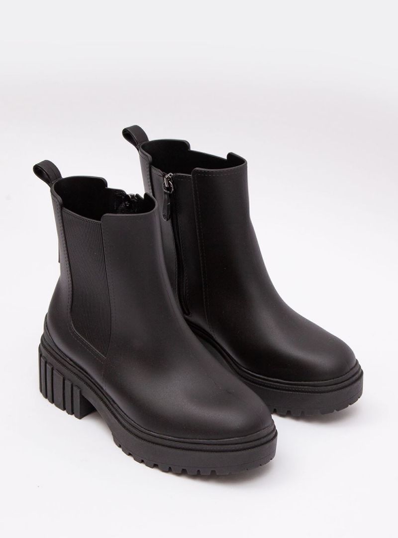 bota_petite_jolie_chelsea_preto-preto_pj6156_3