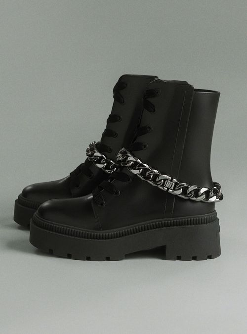 Bota Petite Jolie Dallas Preto PJ7176 + Corrente PJ20296