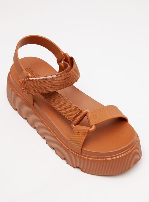 Sandália Petite Jolie Groove Doce De Leite PJ7549