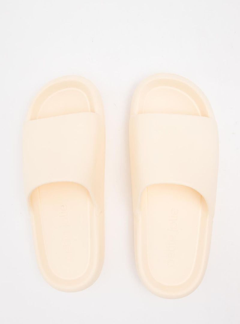 Chinelo Nuvem Petite Jolie Hug Vanilla PJ7639