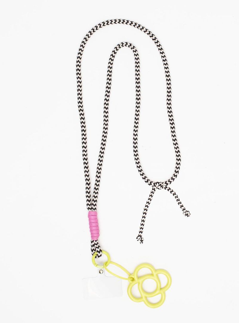 alca_para_celular_petite_jolie_preto_pj20346_1