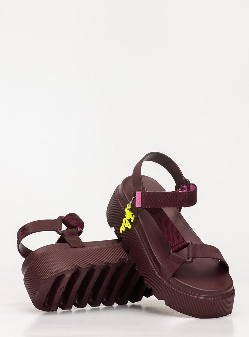 Sandália Petite Jolie Groove Berry PJ7737