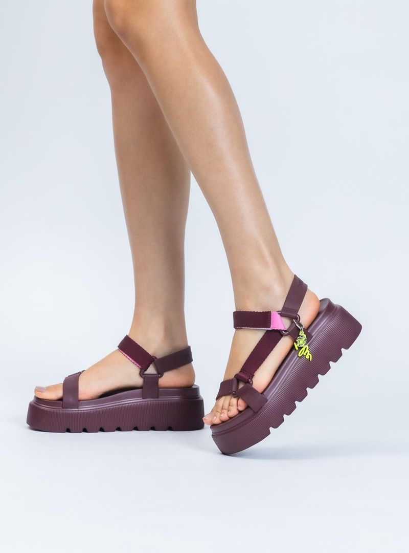 Sandália Petite Jolie Groove Berry PJ7737