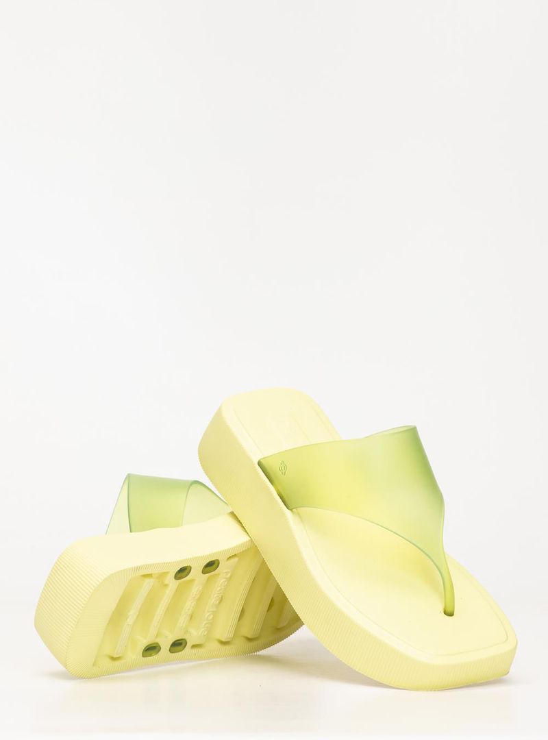 Chinelo Petite Jolie Key Limão Translúcido PJ7674
