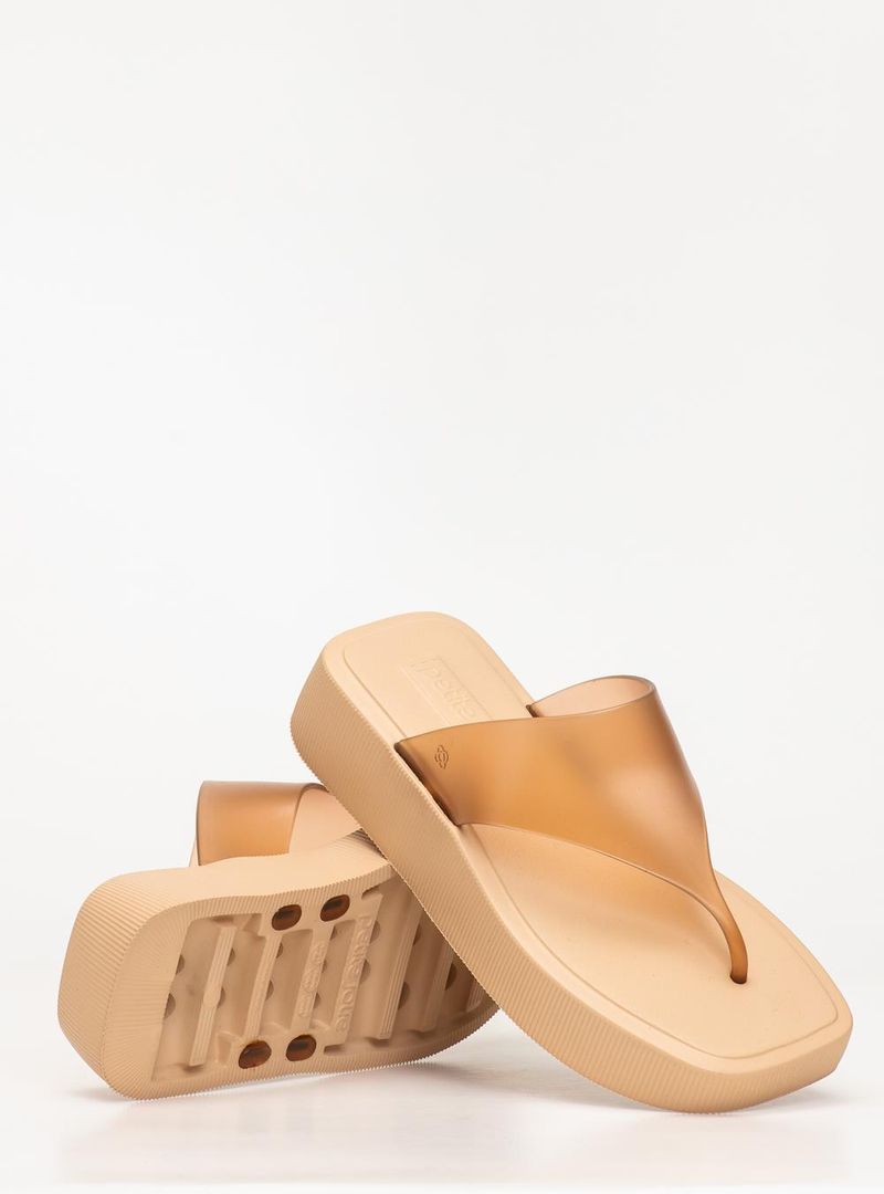 Chinelo Petite Jolie Key Doce De Leite/Areia PJ7674