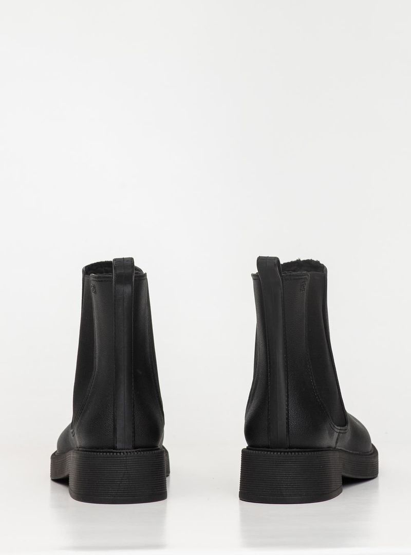 Bota Petite Jolie Boston Preto PJ7207