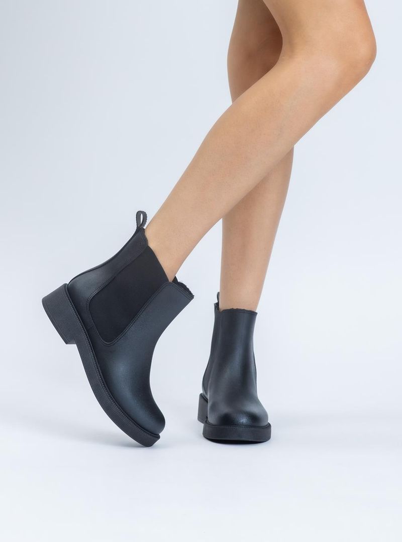 Bota Petite Jolie Boston Preto PJ7207