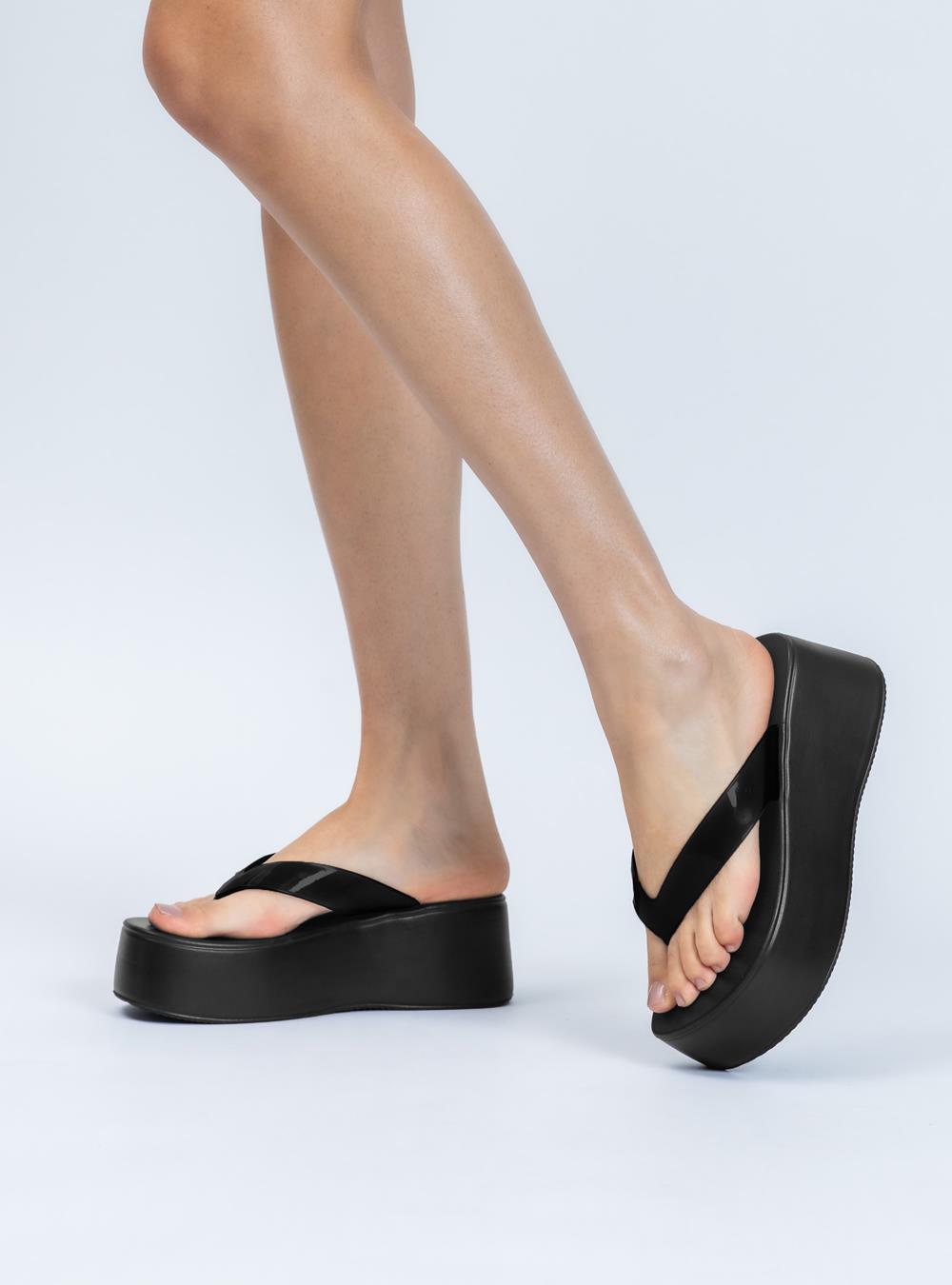 Chinelo Petite Jolie Plus II Preto PJ7703